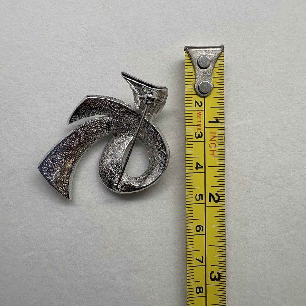 Vintage Silver Tone Loop Ribbon Brooch Pin Textured - Picture 5 of 5